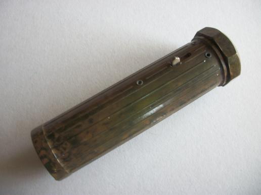WW2 HOME FRONT BAKELITE TORCH & BATTERY (2)