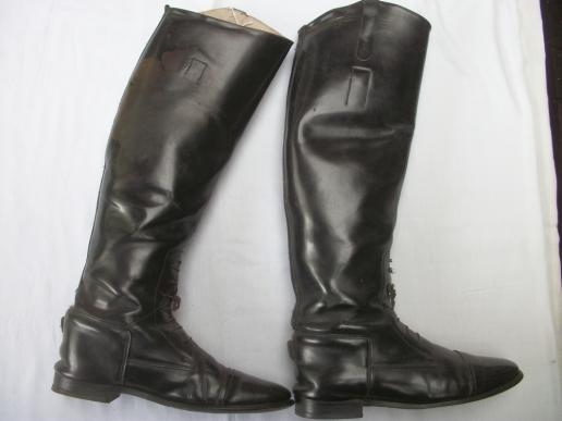 PAIR CALF LENGTH BLACK RIDING BOOTS