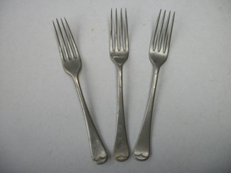 3 X WW2 BRITISH ISSUE FORKS