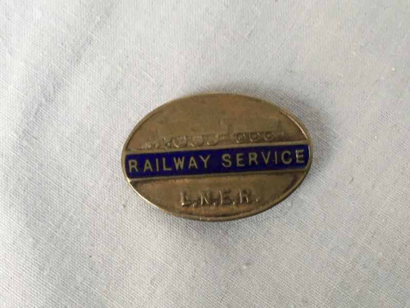 LNER RAILWAY SERVICE BADGE