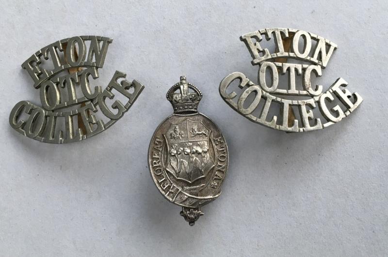 PAIR ETON COLLEGE OTC S/ TITLES & CAP BADGE