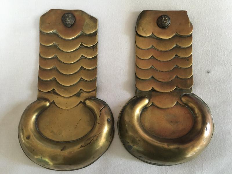 PAIR OF BRASS BRITISH EPAULETTES (Cira.1840)