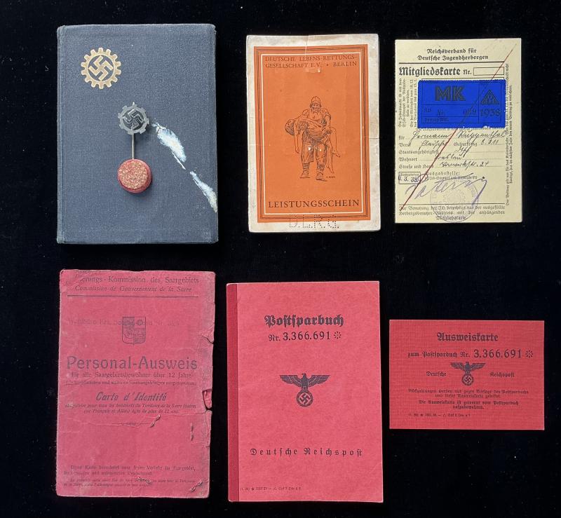 WW2 GERMAN PAPERWORK GROUP HJ DLRG DAF