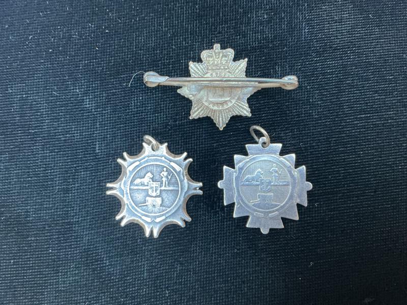 DEVONSHIRE RGT BOER WAR BROOCH & CARD ETC