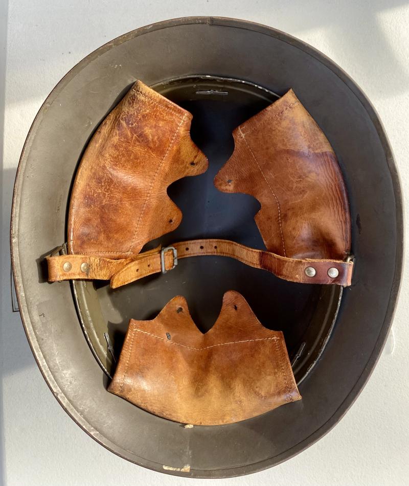 WW2 PERIOD SWEDISH M21 PATTERN HELMET