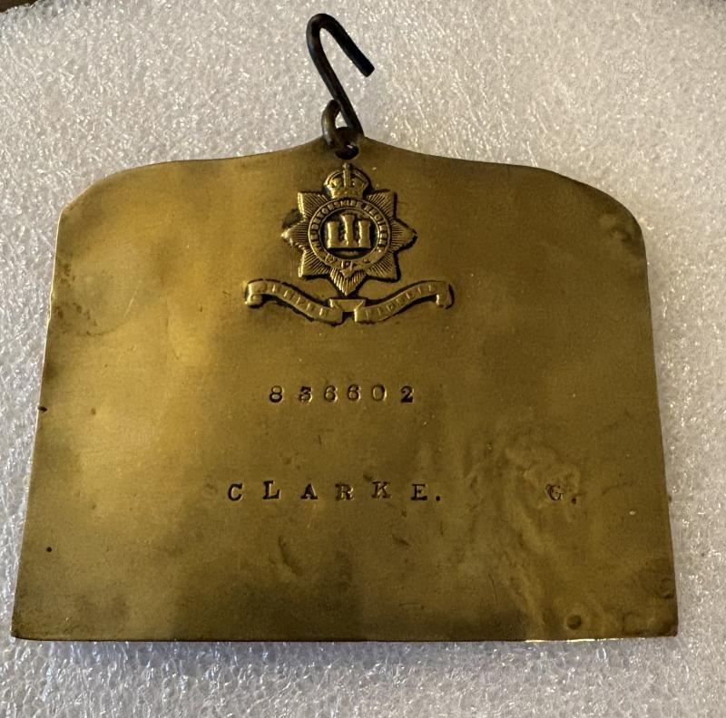 NAMED NORTHAMPTONSHIRE REGIMENT BED / DUTY PLATE