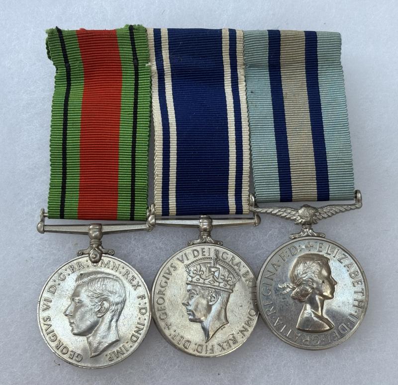 WW2 POLICE / OBSERVER CORPS MEDAL GROUP