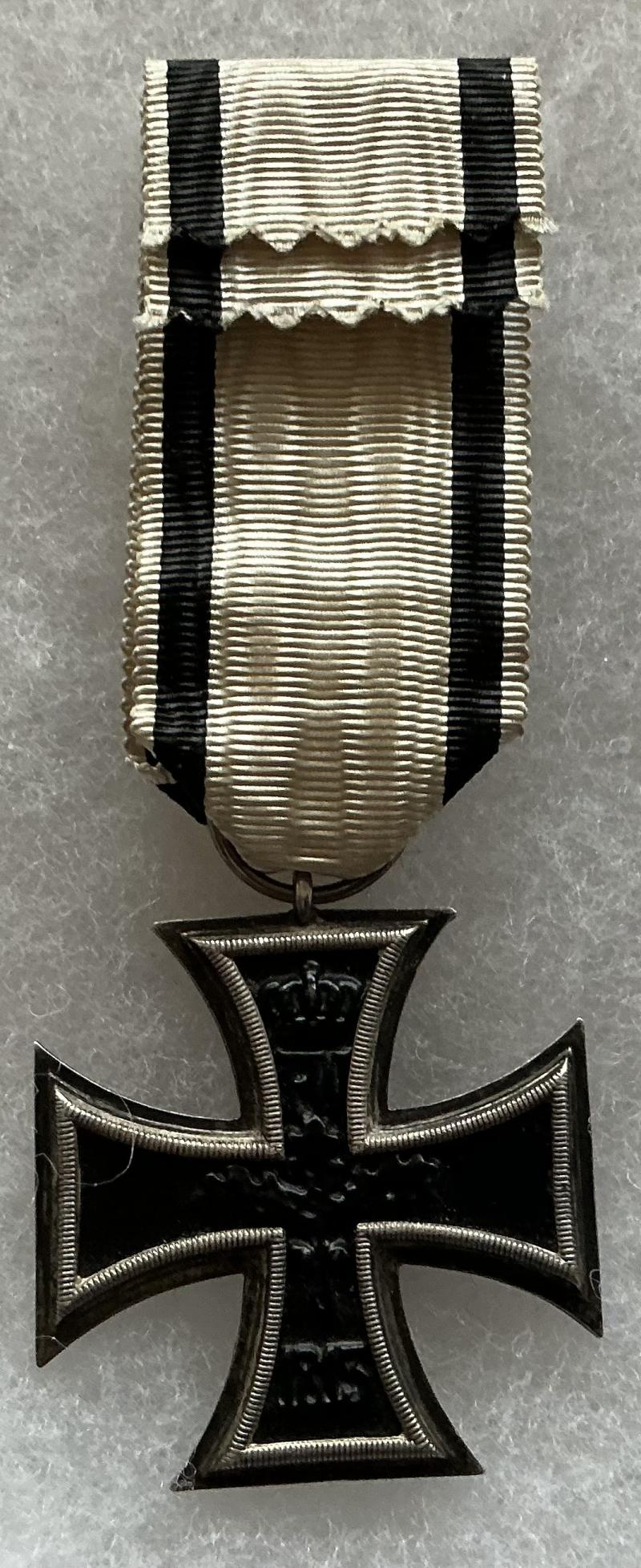 NON COMBATANT WW1 IRON CROSS & DOC TO A DOCTOR