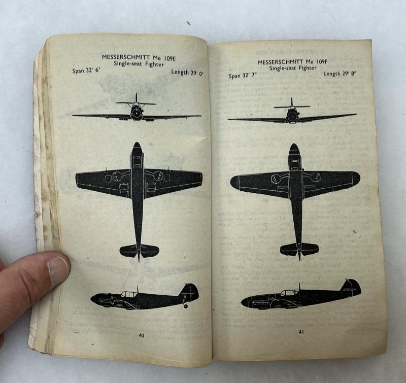 1943 DATED PENGUIN BOOK AIRCRAFT RECOGNITION